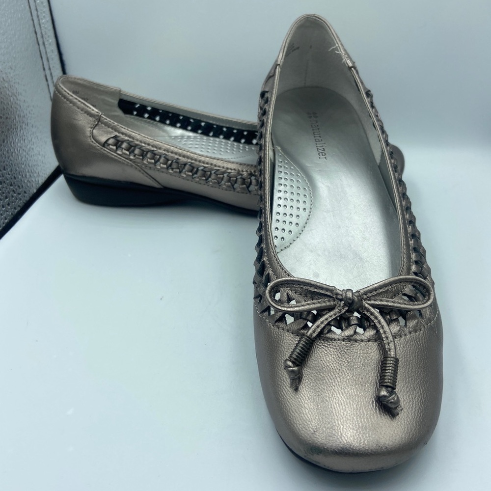 Naturalizer Womens Silver  Round Toe Flats, Silver, Size 8M